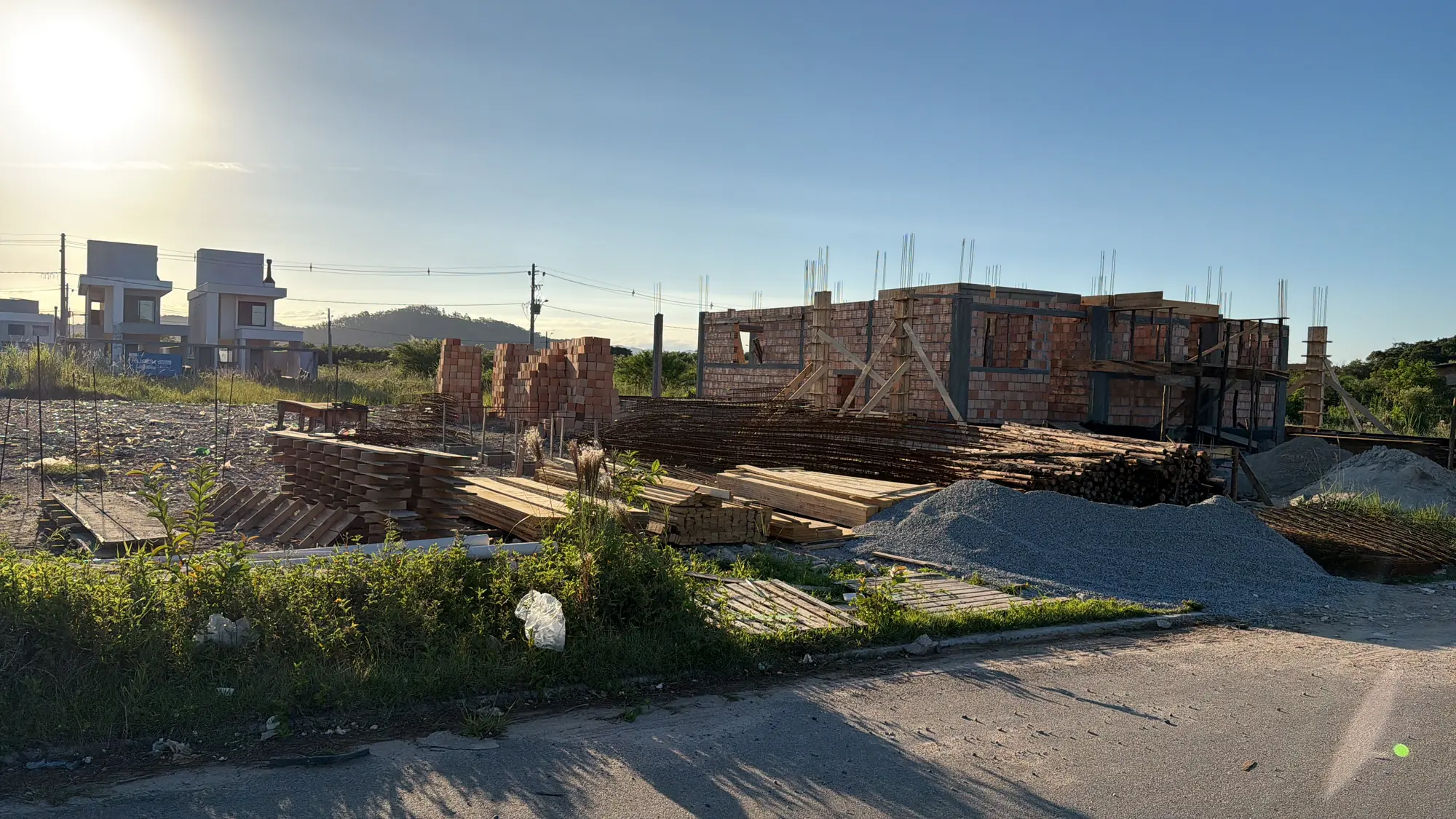 O Real Parque crescendo, com casas novas ao redor